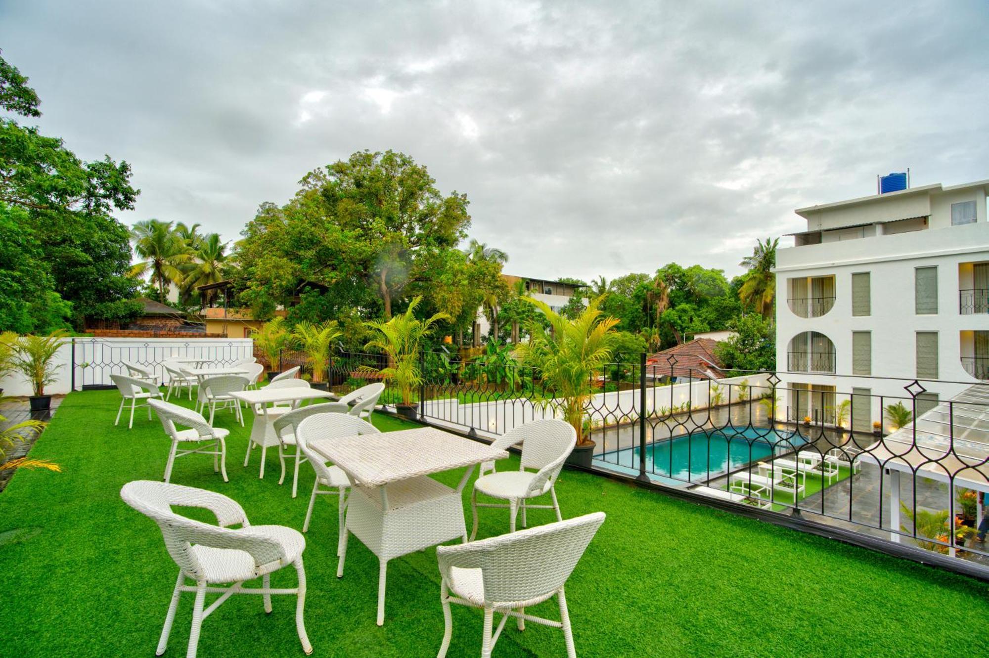 巴加 Goa Courtyard By The Porto Arpora酒店 外观 照片