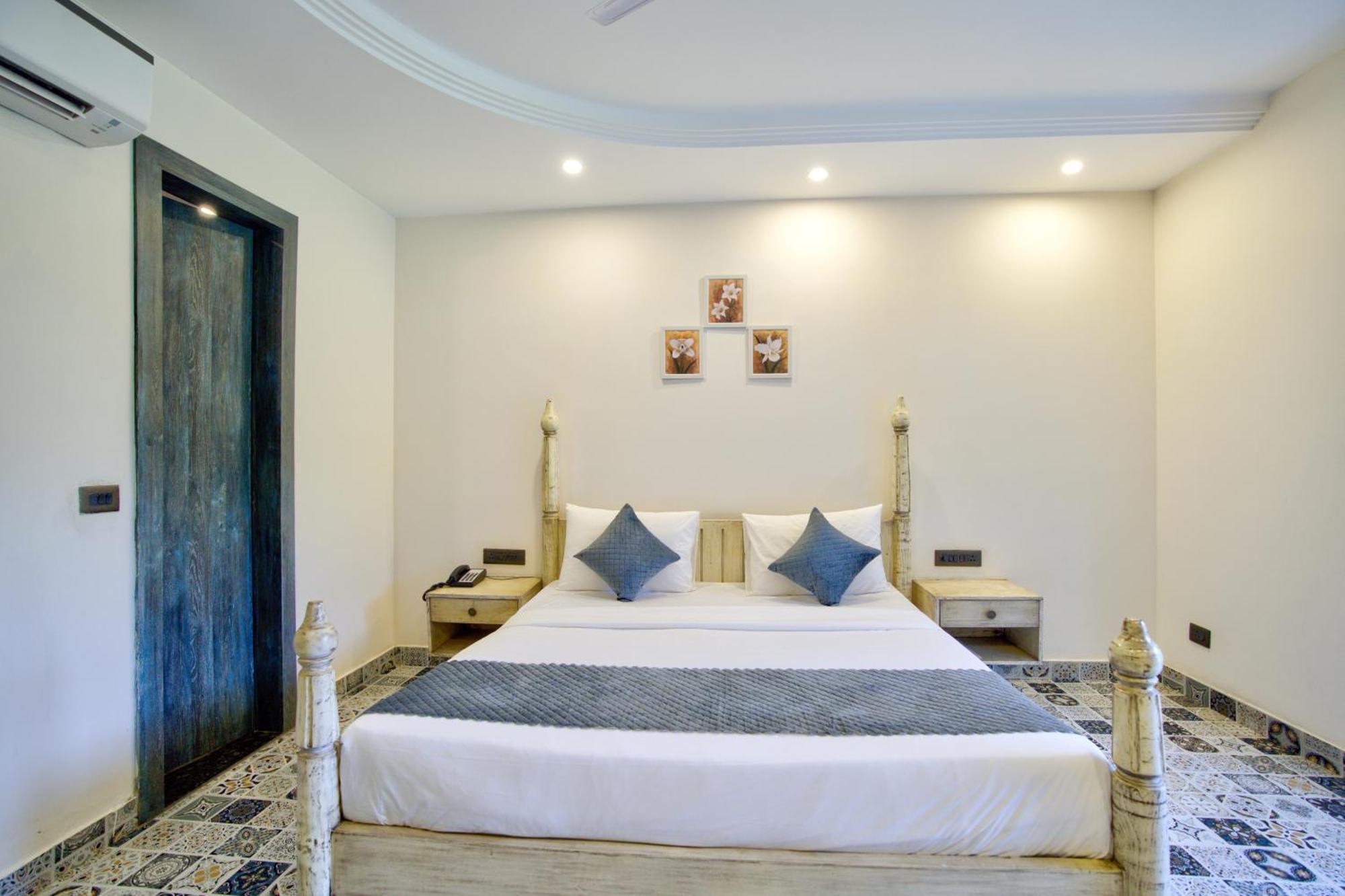 巴加 Goa Courtyard By The Porto Arpora酒店 外观 照片