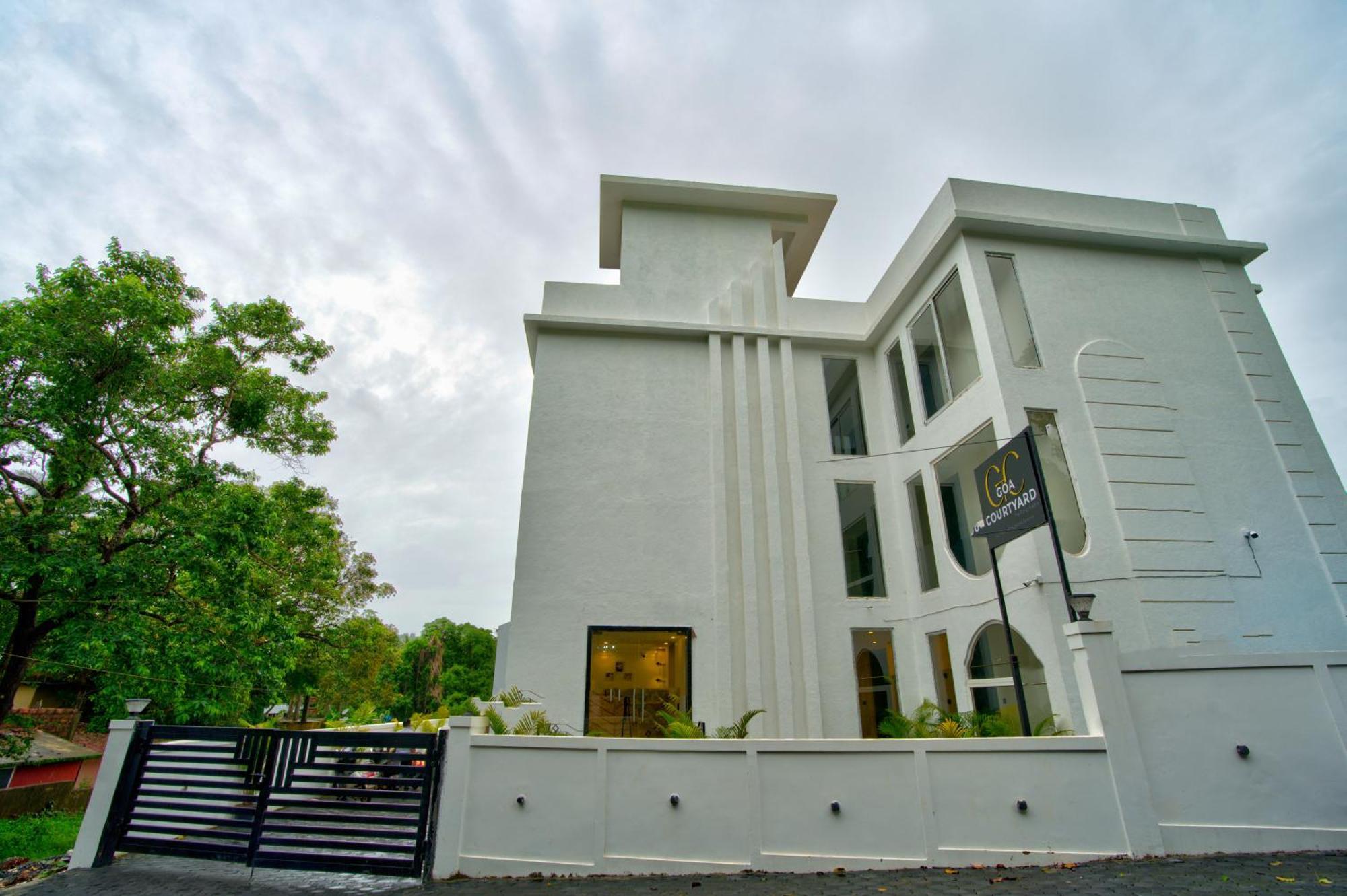 巴加 Goa Courtyard By The Porto Arpora酒店 外观 照片